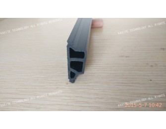 multi-cavité HK 35,3 mm isolation thermique d'extrusion polyamide jambe pour les profils de fenêtres en aluminium alt=